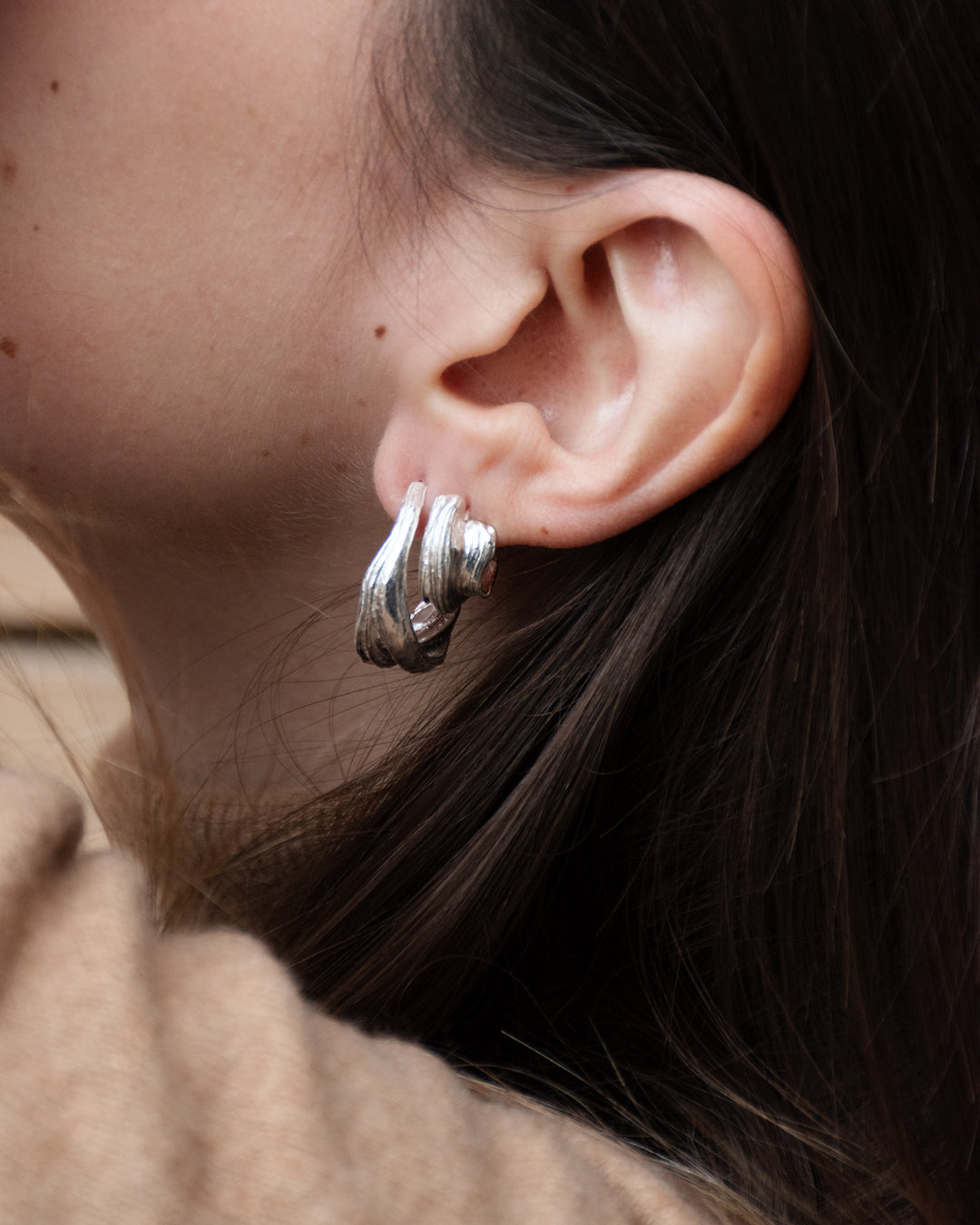 crush-jewels-mitsuro-hoop earrings
