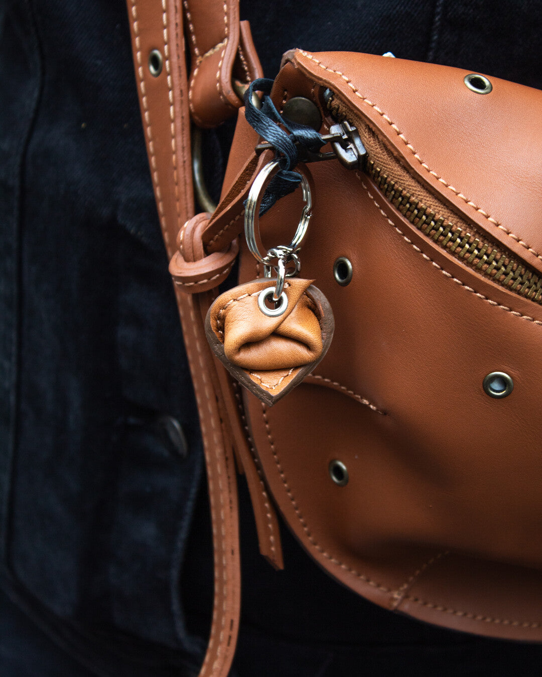 Handmade tortellino leather keychain - Double Trouble Bologna