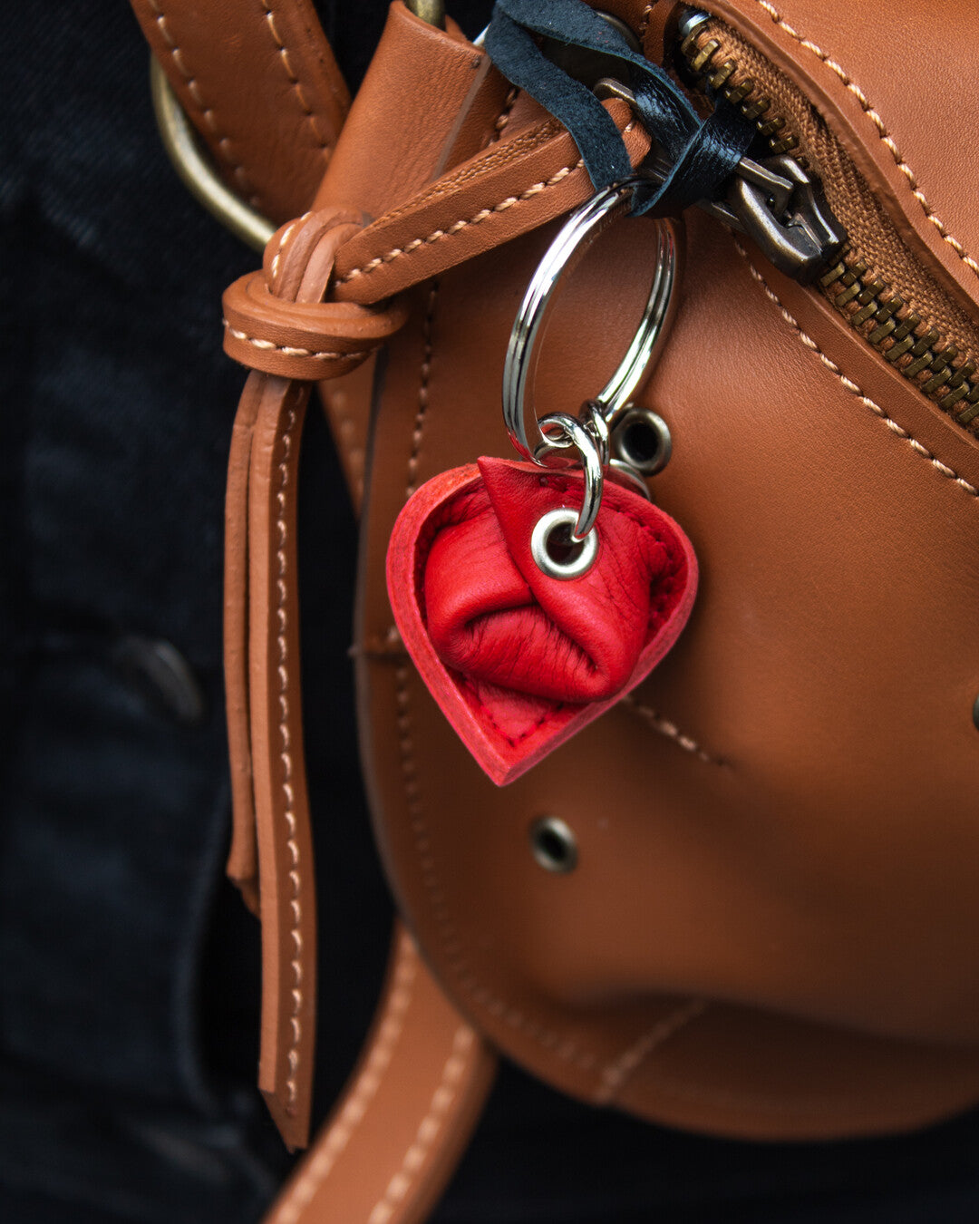 Handmade tortellino leather keychain - Double Trouble Bologna