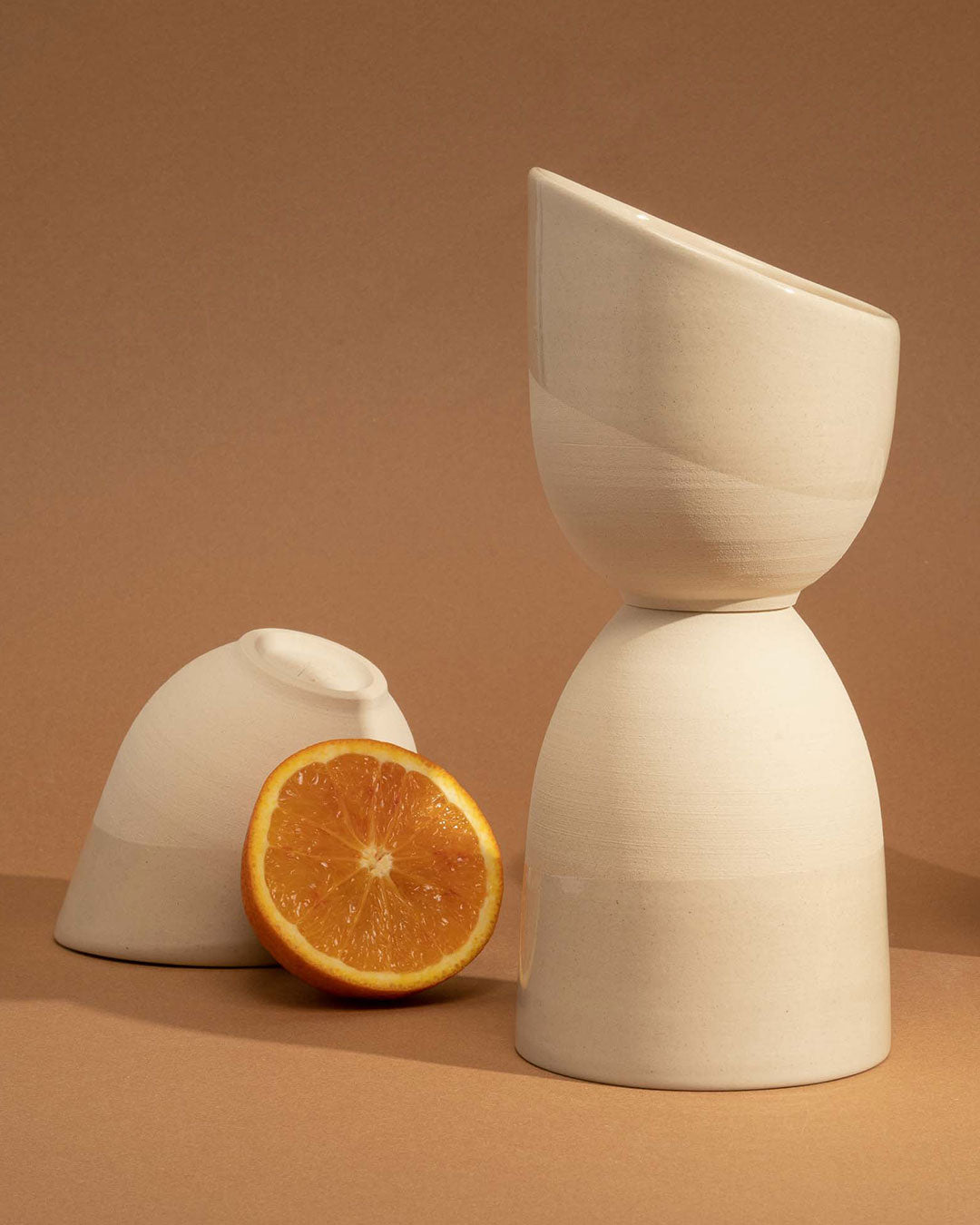 Beveled white stoneware cup - Madeleine Martin Céramique