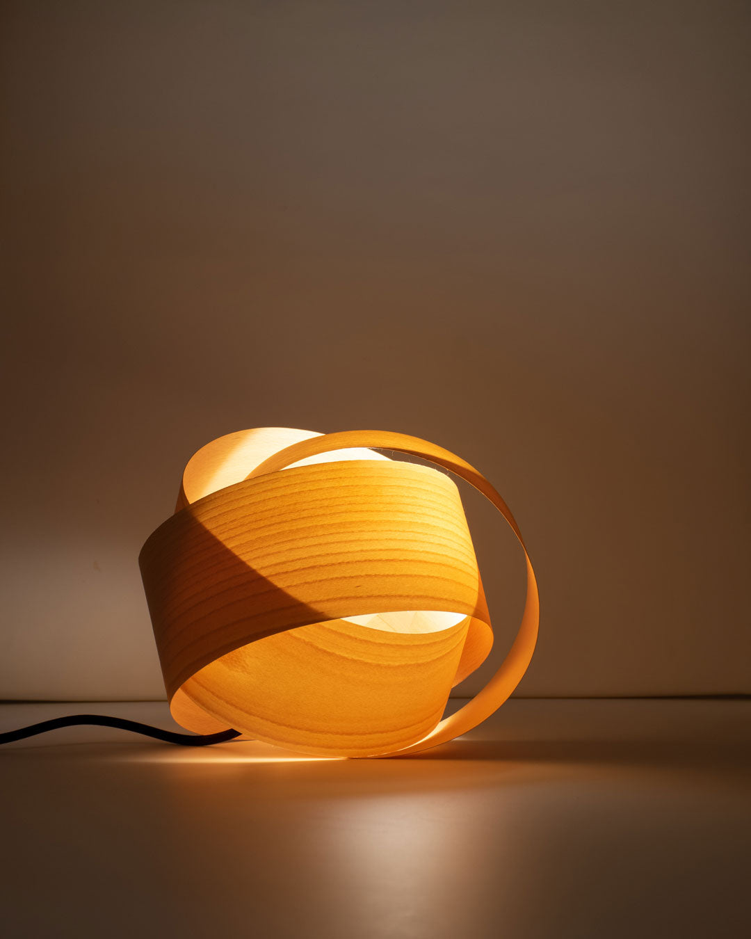 Campdell Lamp_ Beech wood