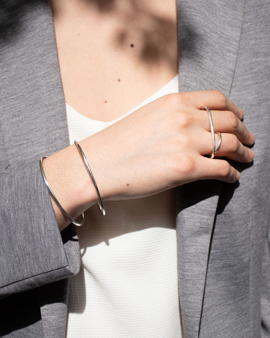 Hum cuff bracelet